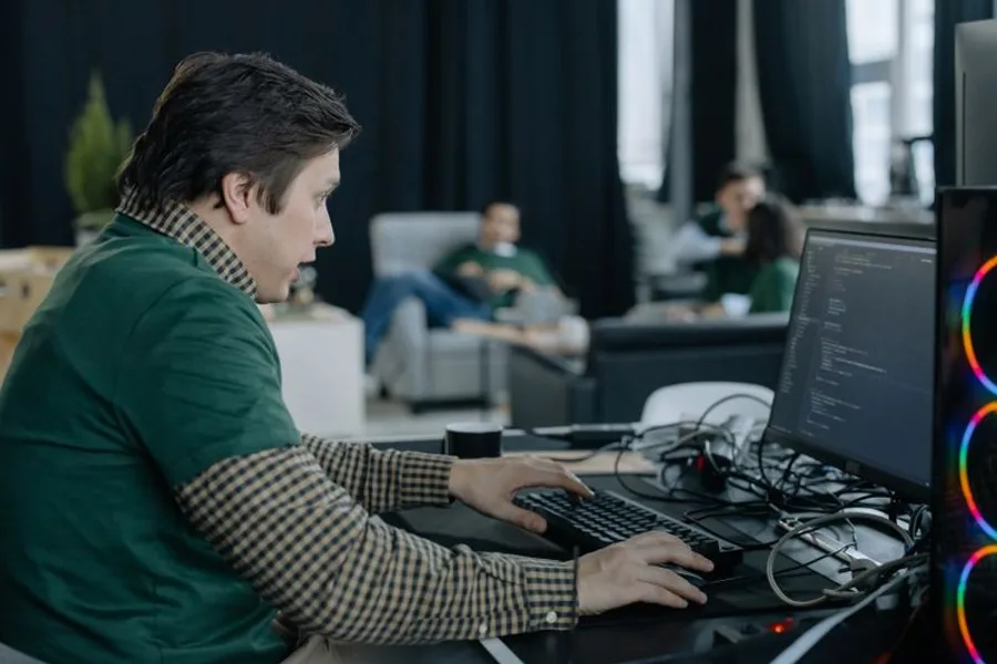 Dedicated QA and automation engineer at work